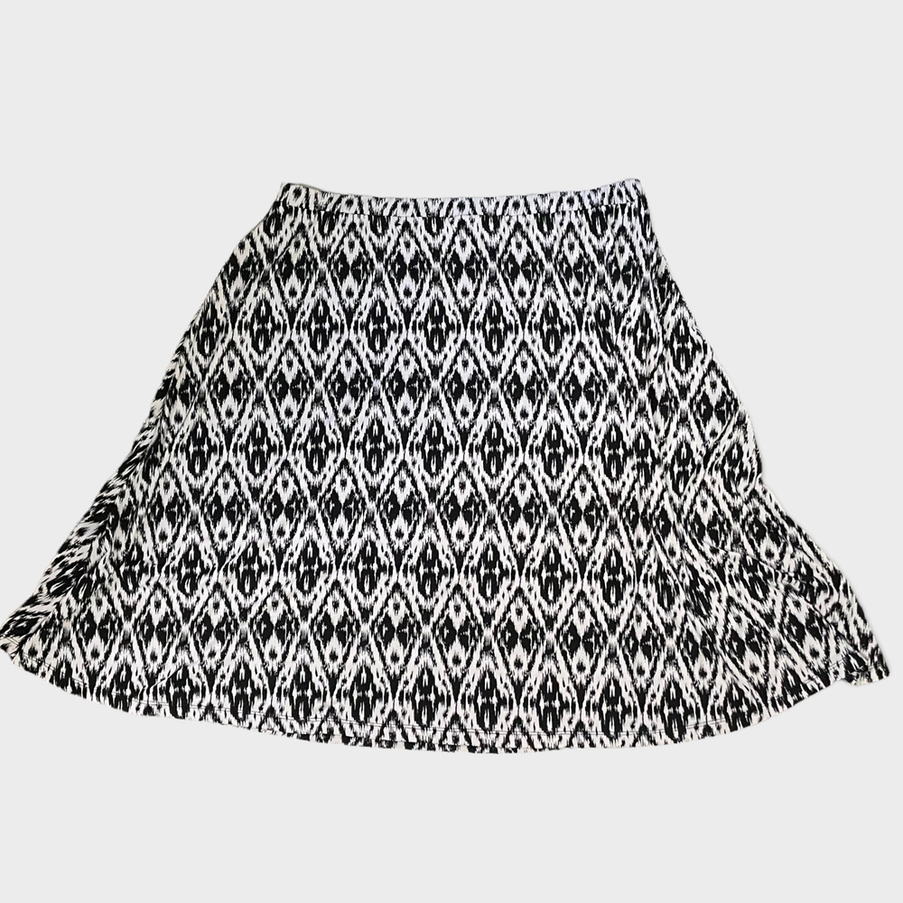 Avenue Women's Black & White Patterned Lightweight Stretch Full Skirt Size 18/20 - Picture 8 of 8